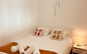 Agreable Studio Chantilly Avec Balcon Et Parking Securise
